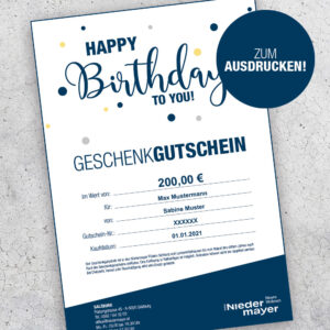 Geschenkgutscheinvorlage mit Wohnzimmersymbolen und anpassbaren Textfeldern, angezeigt auf einer strukturierten Oberfläche.